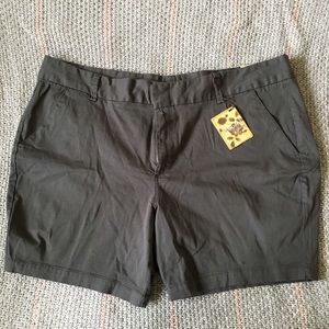 Hybrid & Co women’s Bermuda shorts nwt